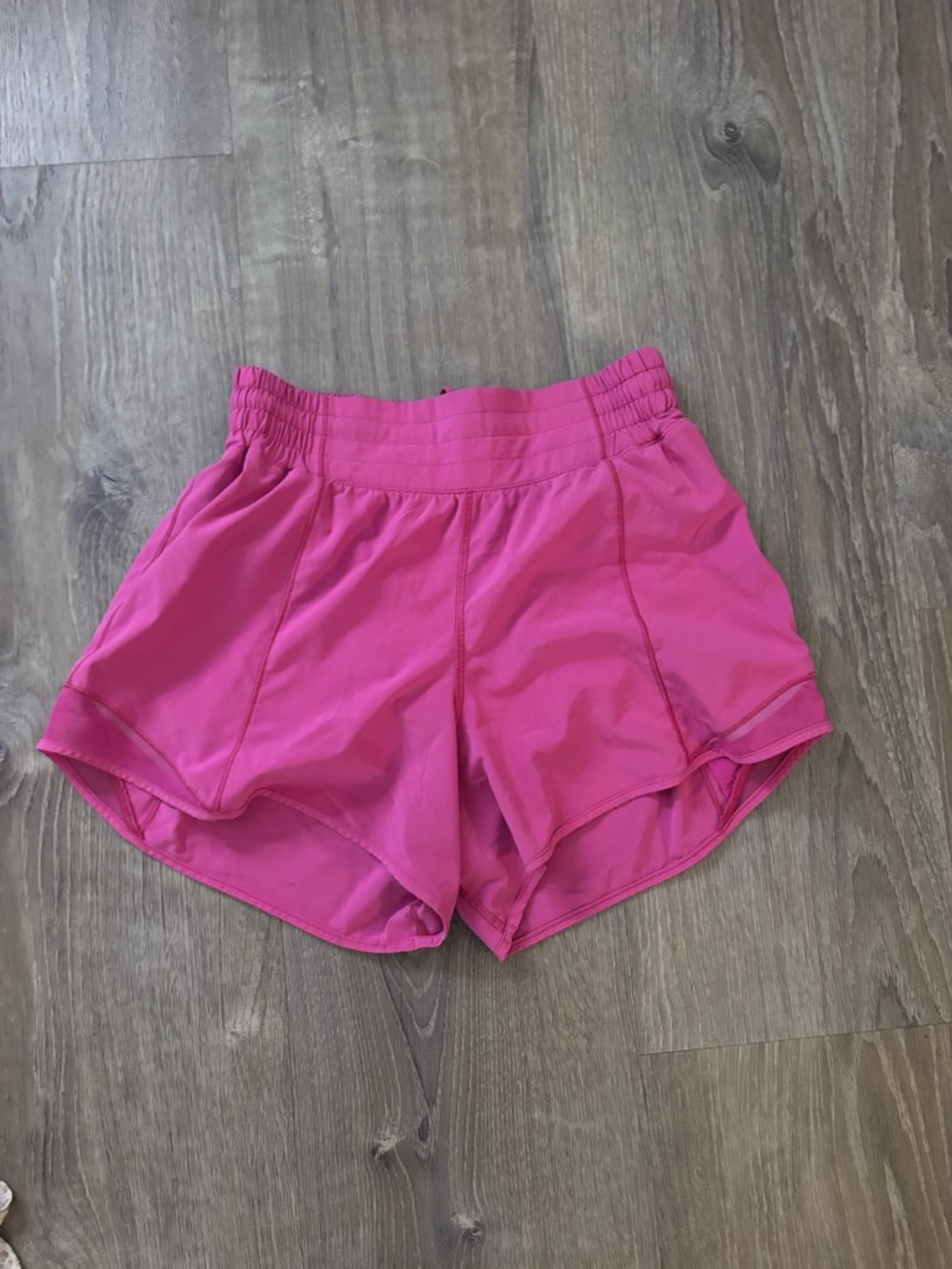 lululemon athletica Hot Pink Athletic Shorts size 6   4”in